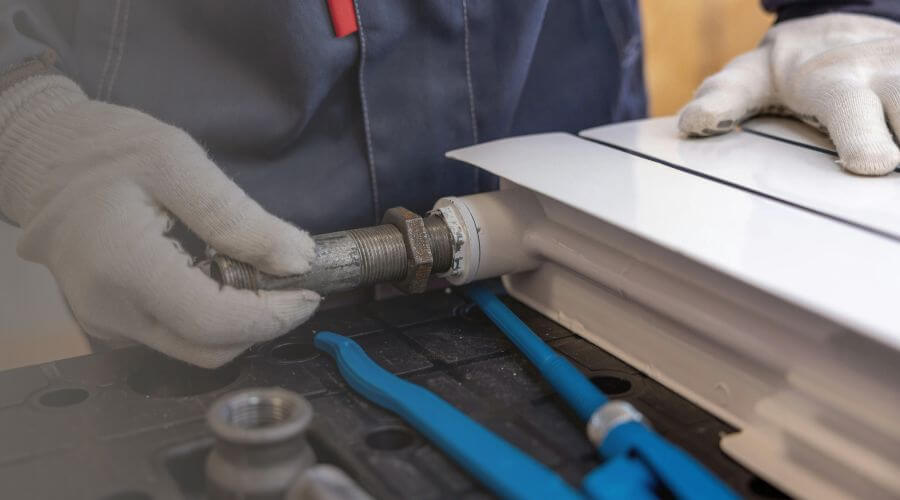 Professional emergency plumbing services in Como, MS