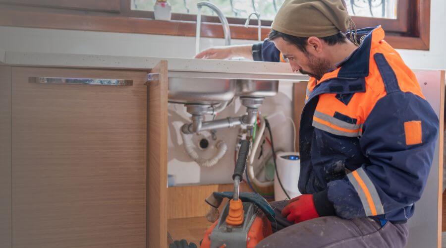 Professional emergency plumbing in Como, MS